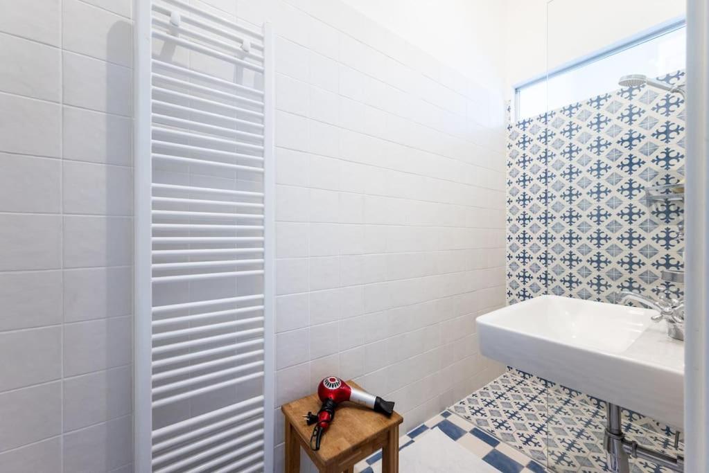 Appartement Lite 1br Near Metro & Center By Hm